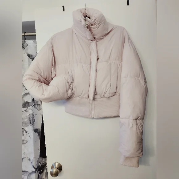 Forever 21 Women's Pink Puffer Jacket - Picture 1 of 11